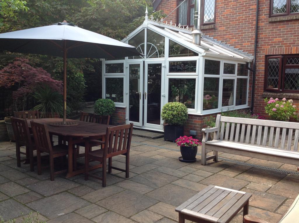 Tudor Cottage Bed & Breakfast เคมบริดจ์ ภายนอก รูปภาพ