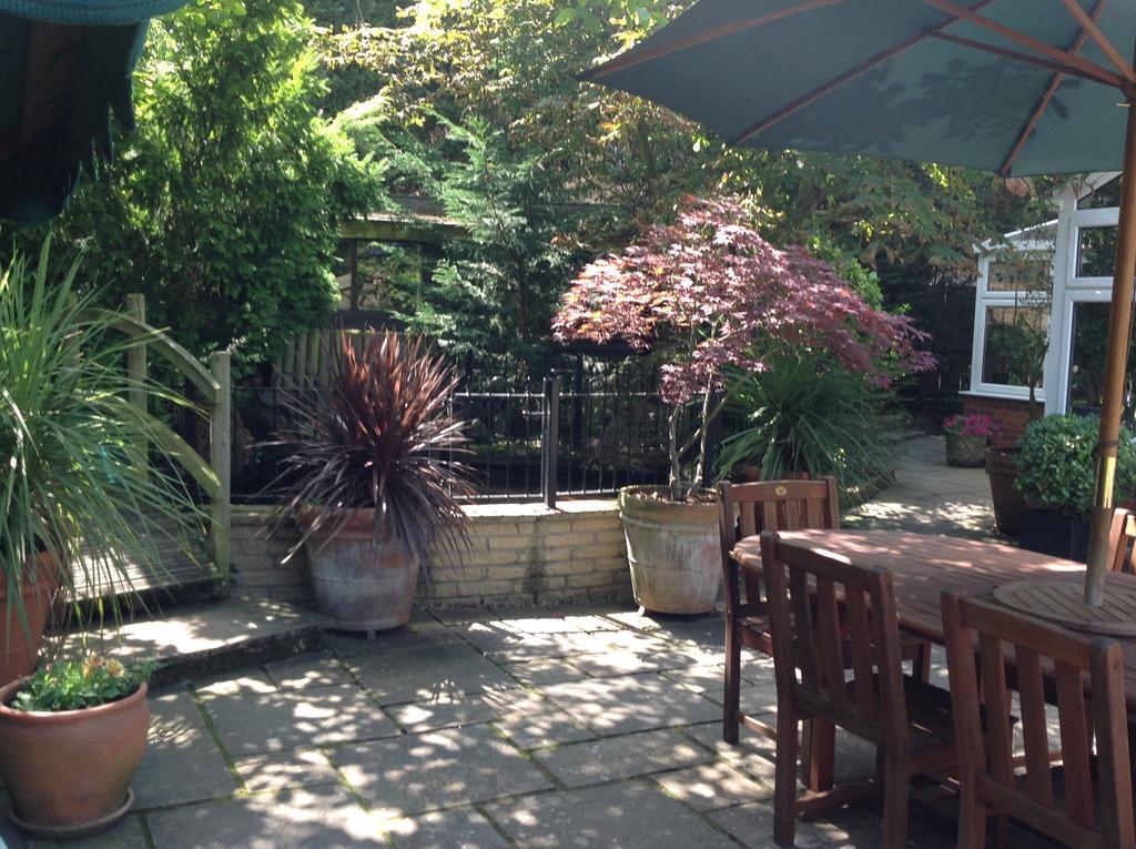 Tudor Cottage Bed & Breakfast เคมบริดจ์ ภายนอก รูปภาพ